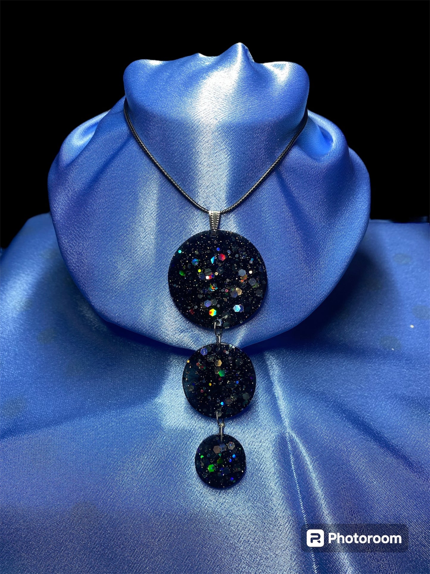 Glittery Trio Circle Necklace Set